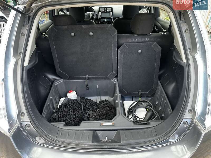 Хэтчбек Nissan Leaf 2014 в Львове