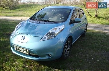 Хэтчбек Nissan Leaf 2015 в Черкассах