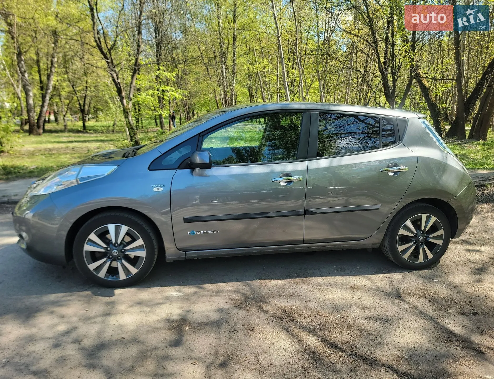 2017 Nissan Leaf - мініатюра 7
