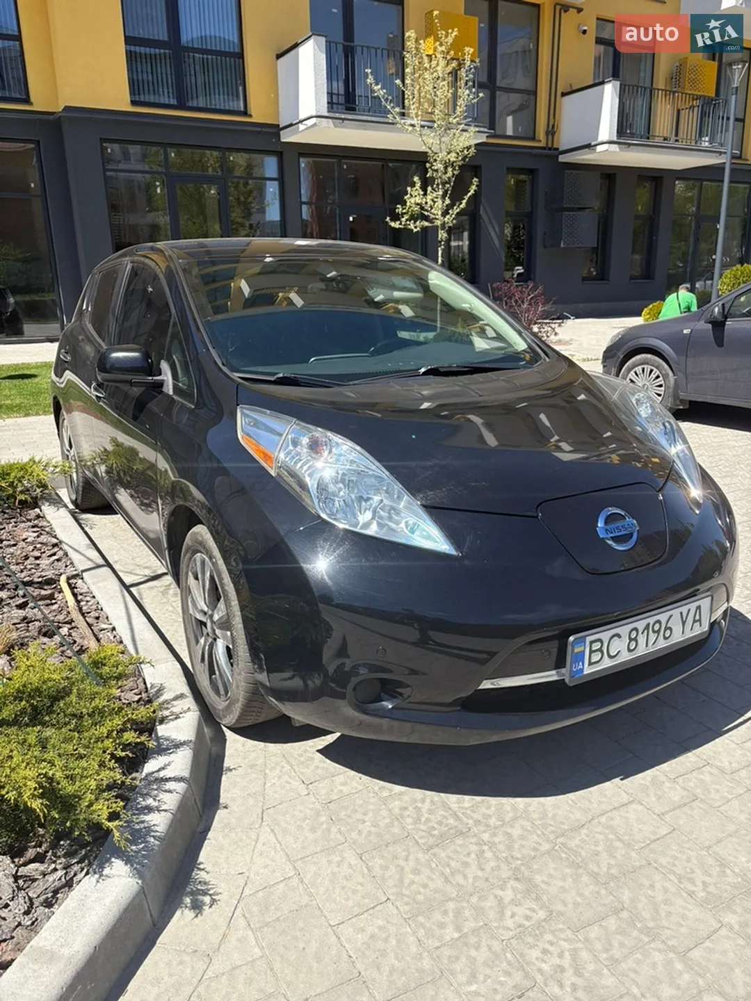 2017 Nissan Leaf - мініатюра 2