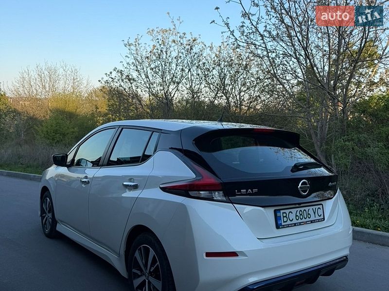 Хетчбек Nissan Leaf 2020 в Кам'янець-Подільському