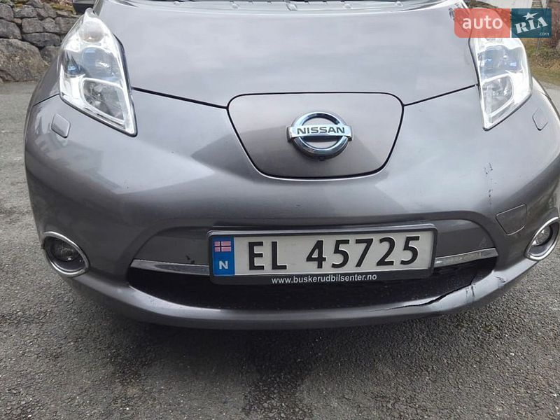 Хэтчбек Nissan Leaf 2014 в Умани