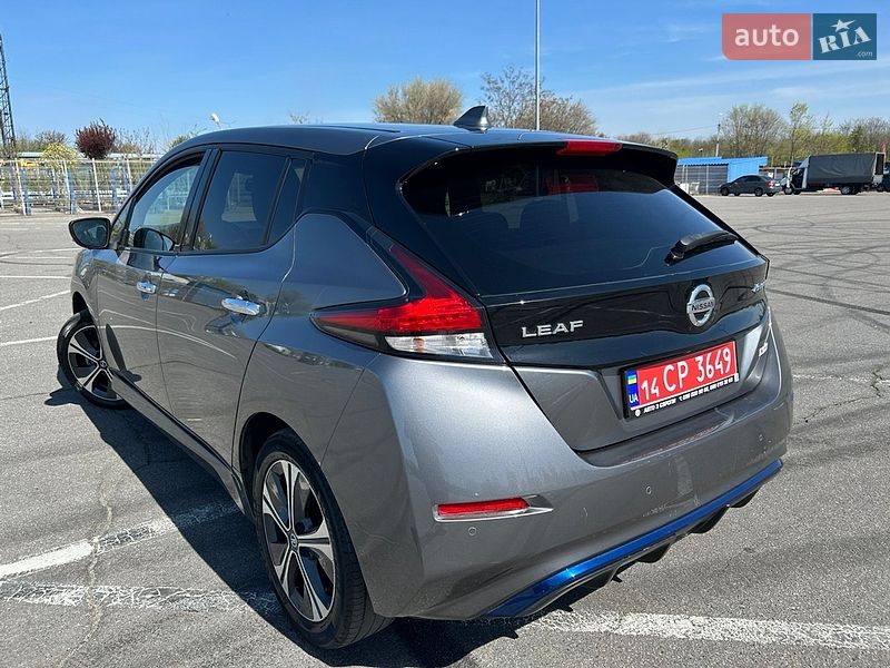 Хэтчбек Nissan Leaf 2021 в Днепре