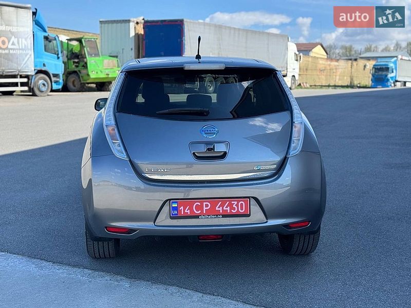 Хэтчбек Nissan Leaf 2014 в Виннице
