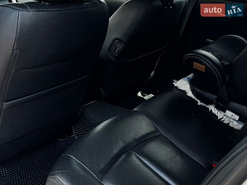 Хетчбек Nissan Leaf 2014 в Полтаві