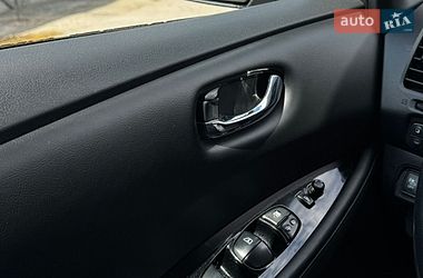 Хетчбек Nissan Leaf 2014 в Полтаві