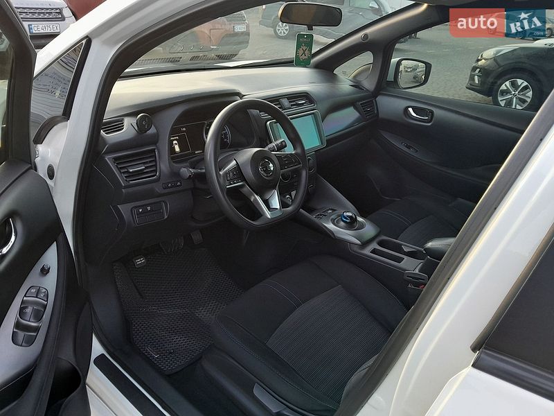 Хэтчбек Nissan Leaf 2019 в Черновцах