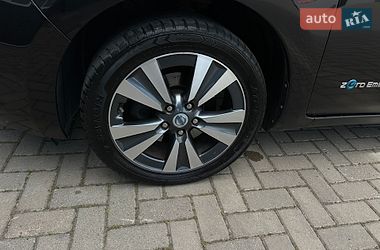Хэтчбек Nissan Leaf 2014 в Мукачево