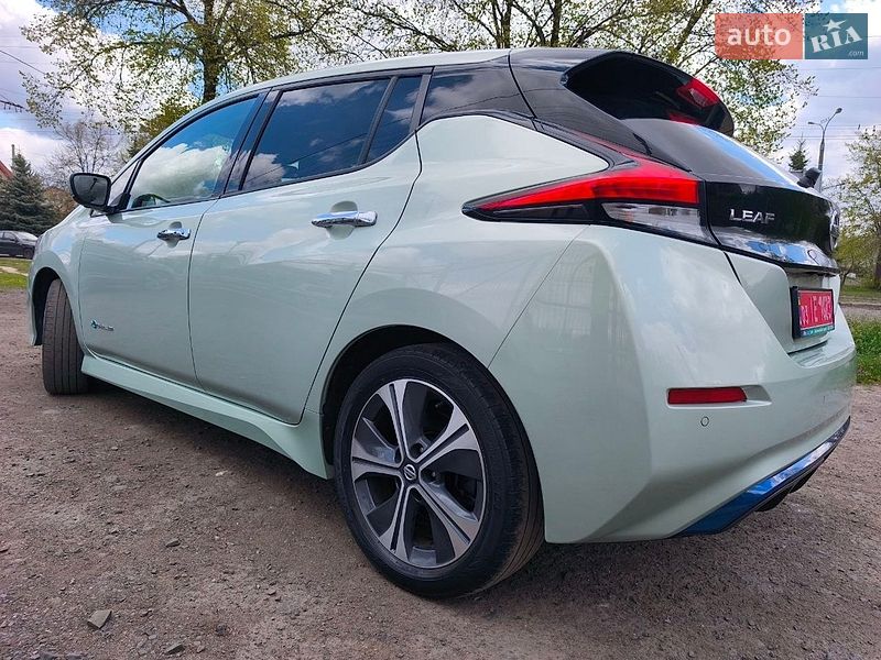 Хетчбек Nissan Leaf 2018 в Луцьку