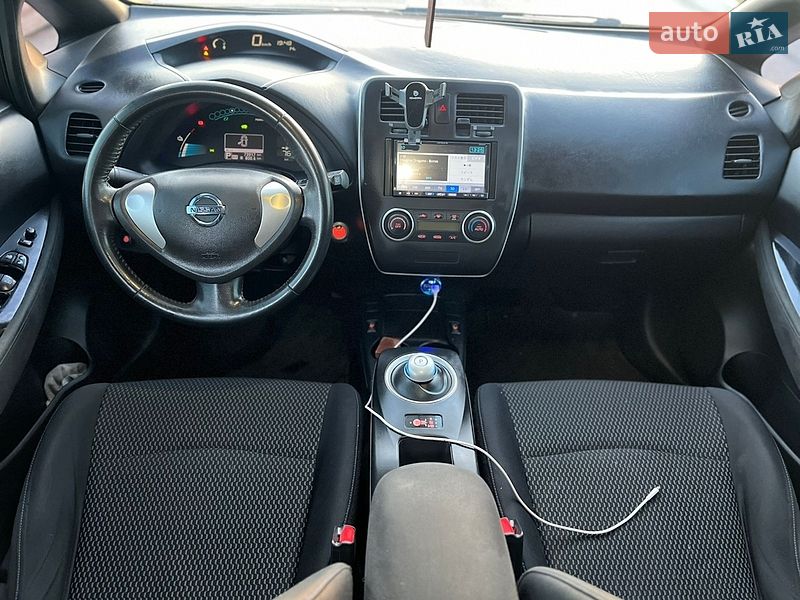Хэтчбек Nissan Leaf 2014 в Николаеве