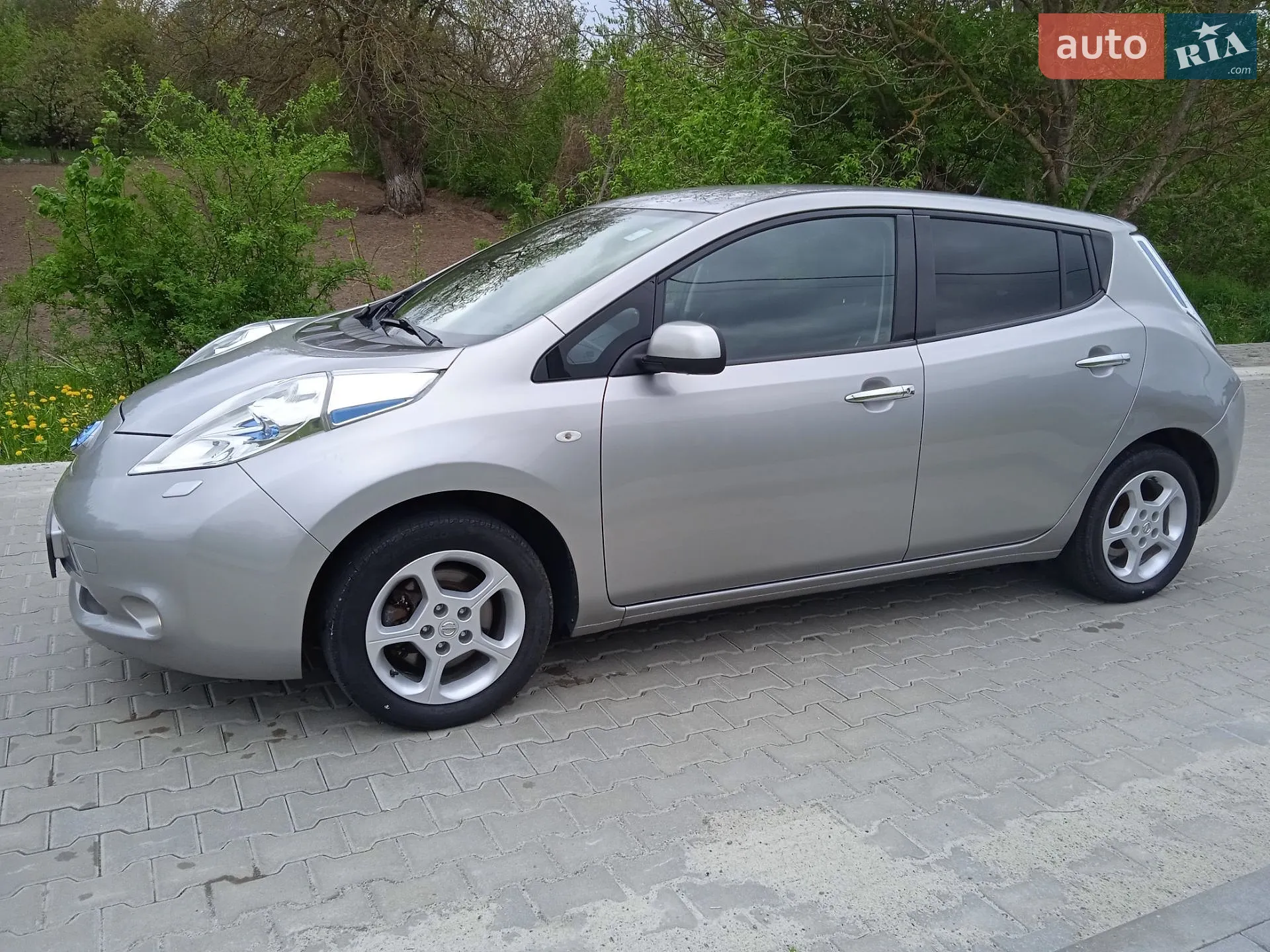 2017 Nissan Leaf - мініатюра 12