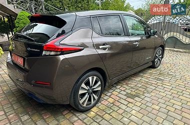 Хэтчбек Nissan Leaf 2018 в Черновцах