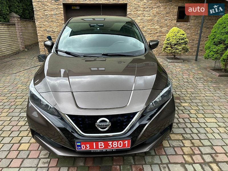 Хэтчбек Nissan Leaf 2018 в Черновцах
