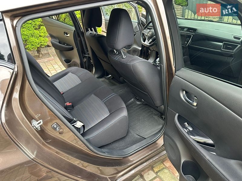Хэтчбек Nissan Leaf 2018 в Черновцах