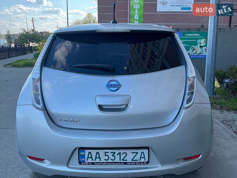 Хэтчбек Nissan Leaf 2013 в Киеве