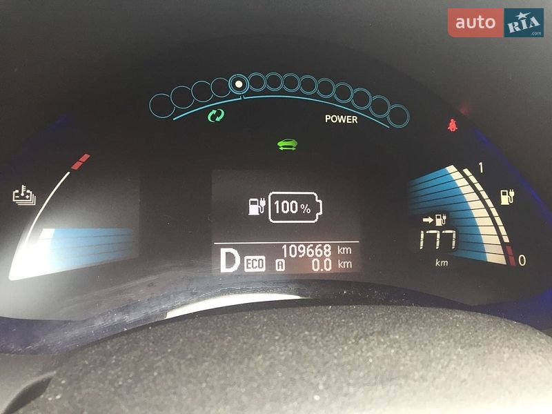 Хэтчбек Nissan Leaf 2014 в Черновцах