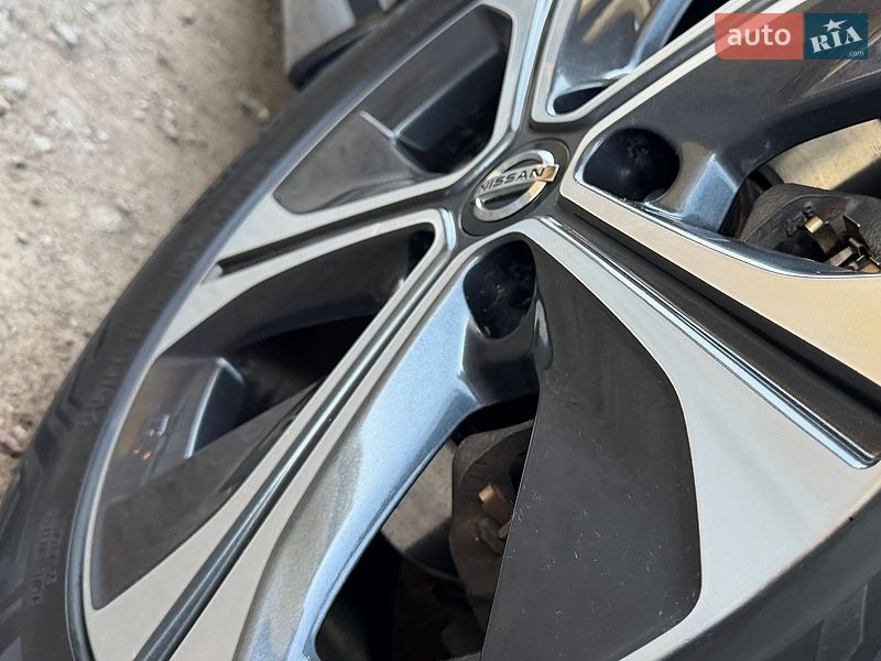 Хэтчбек Nissan Leaf 2019 в Львове
