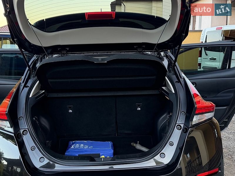 Хэтчбек Nissan Leaf 2019 в Львове