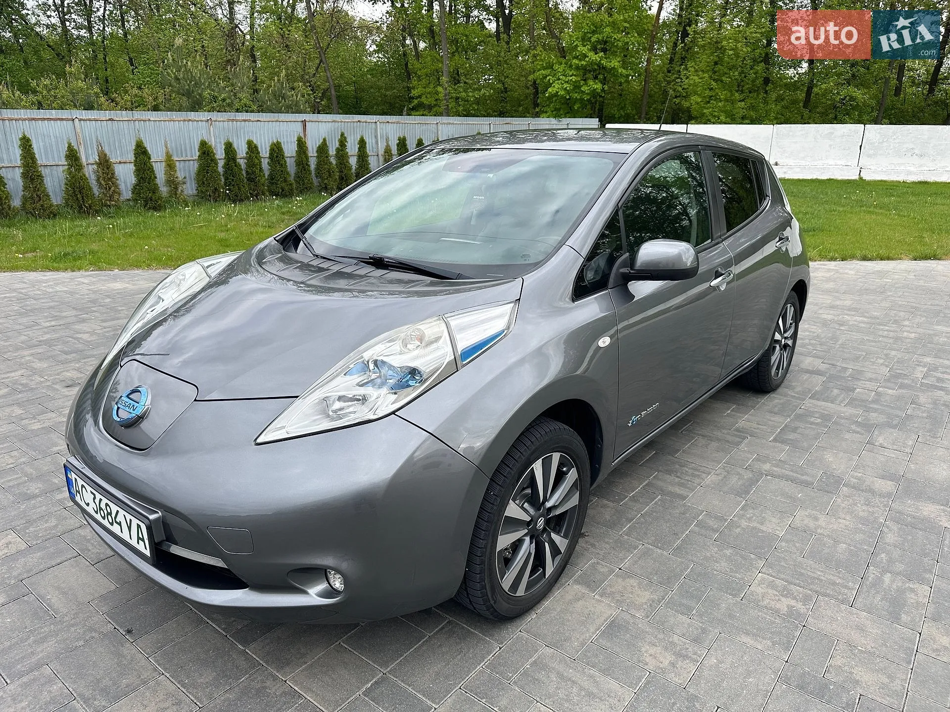 2017 Nissan Leaf - мініатюра 2