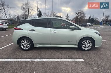 Хетчбек Nissan Leaf 2018 в Житомирі