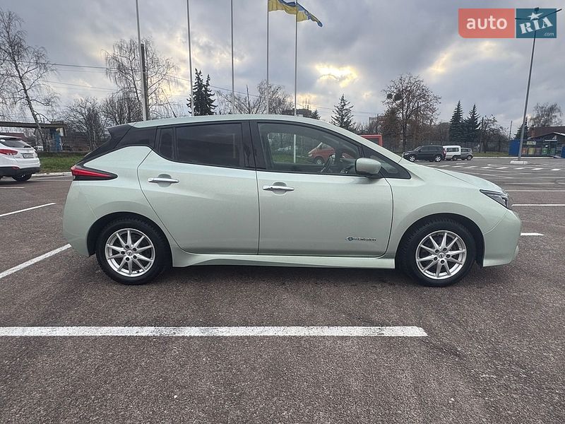 Хетчбек Nissan Leaf 2018 в Житомирі