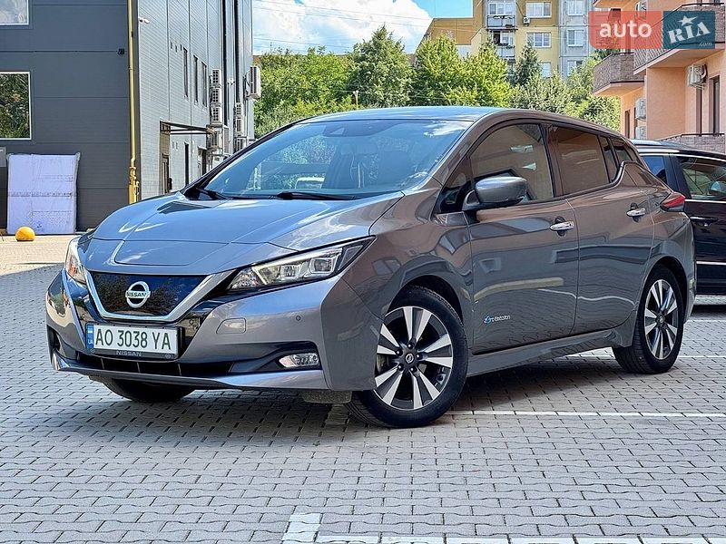 Хэтчбек Nissan Leaf 2018 в Львове