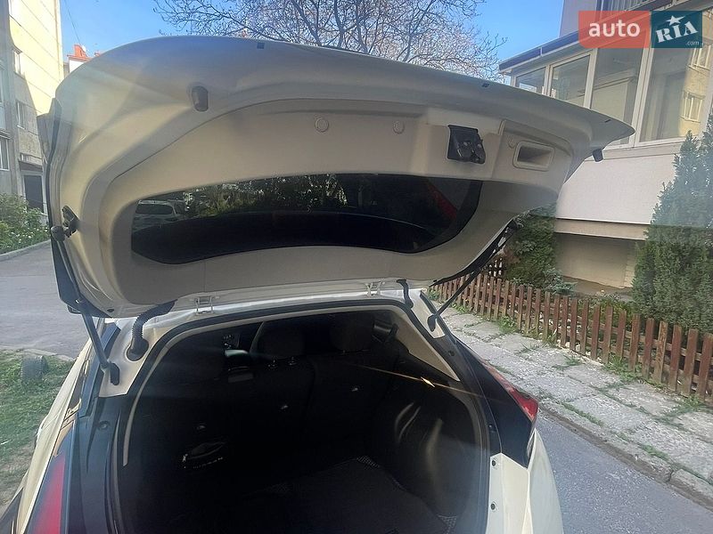 Хэтчбек Nissan Leaf 2021 в Тернополе