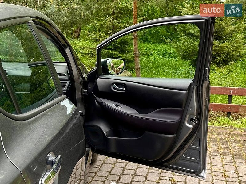 Хетчбек Nissan Leaf 2022 в Самборі