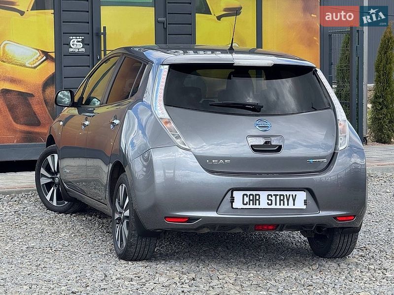 Хэтчбек Nissan Leaf 2015 в Стрые
