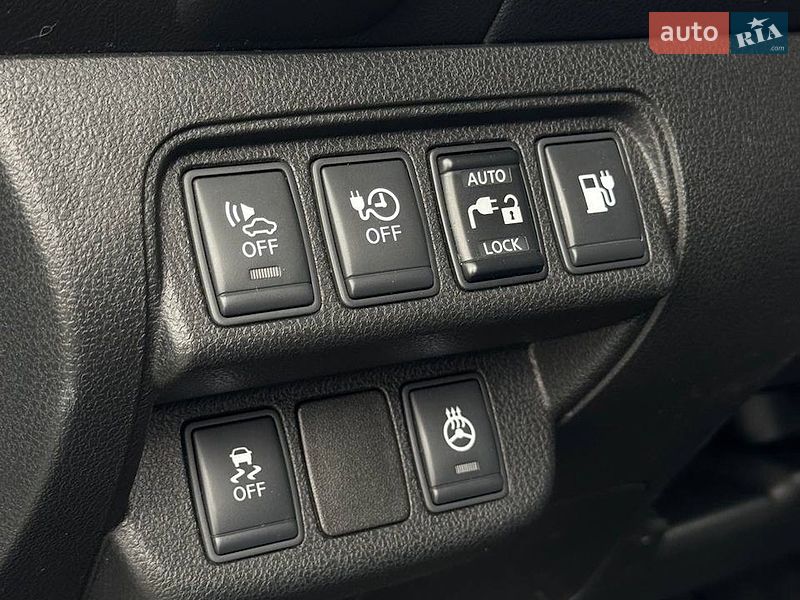 Хэтчбек Nissan Leaf 2015 в Стрые