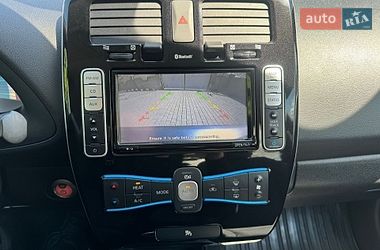 Хетчбек Nissan Leaf 2015 в Чернівцях