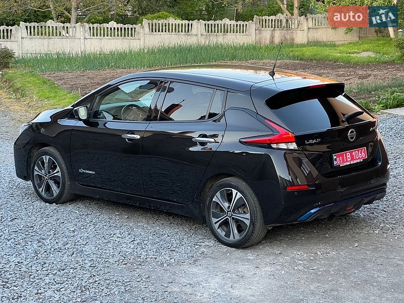 Хетчбек Nissan Leaf 2018 в Рівному