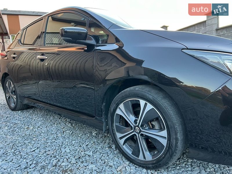 Хетчбек Nissan Leaf 2018 в Рівному