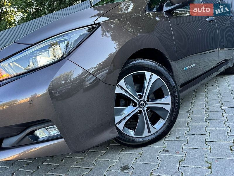 Хэтчбек Nissan Leaf 2018 в Дрогобыче
