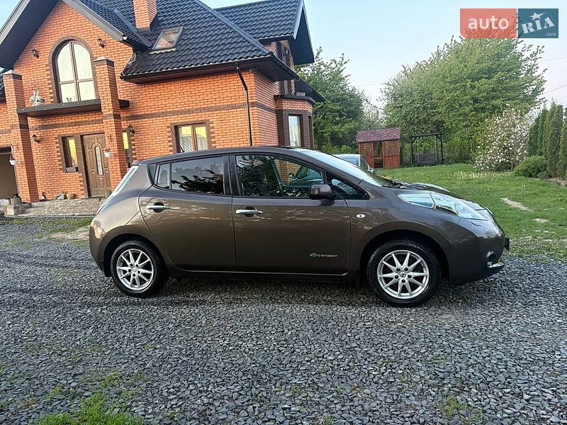Хэтчбек Nissan Leaf 2016 в Луцке