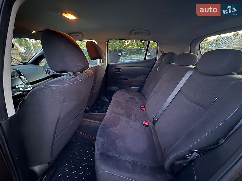 Хэтчбек Nissan Leaf 2016 в Луцке