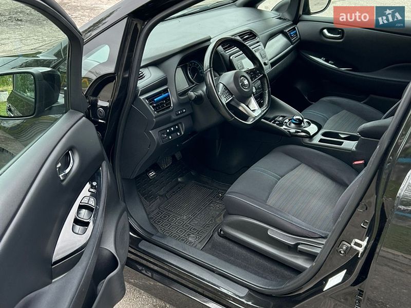 Хетчбек Nissan Leaf 2018 в Олександрії