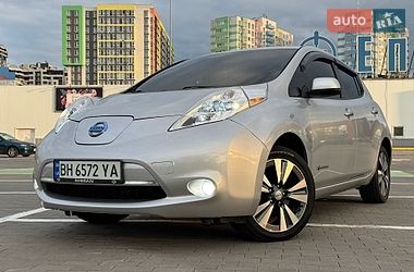 Хэтчбек Nissan Leaf 2015 в Одессе