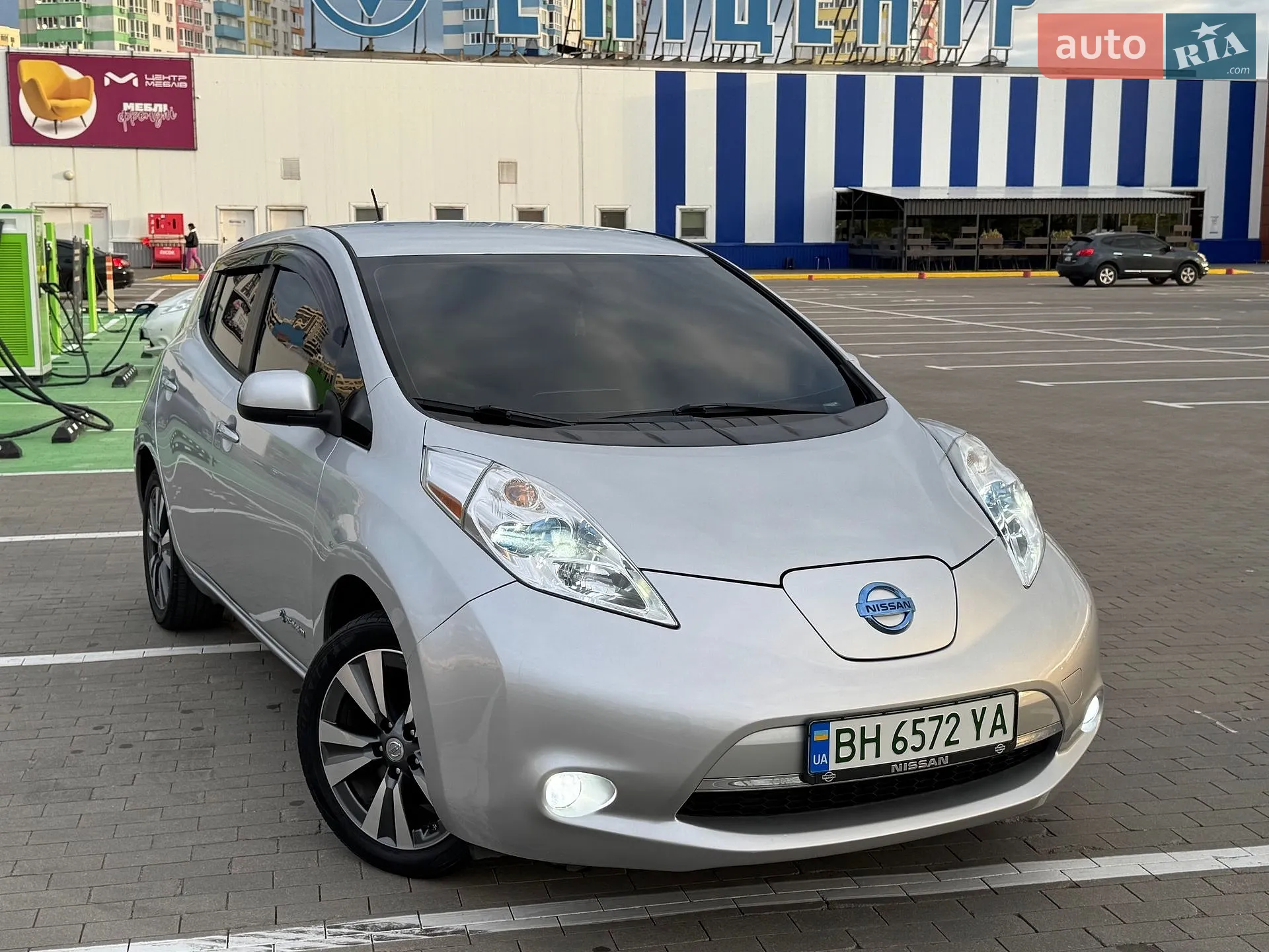 2015 Nissan Leaf - мініатюра 10