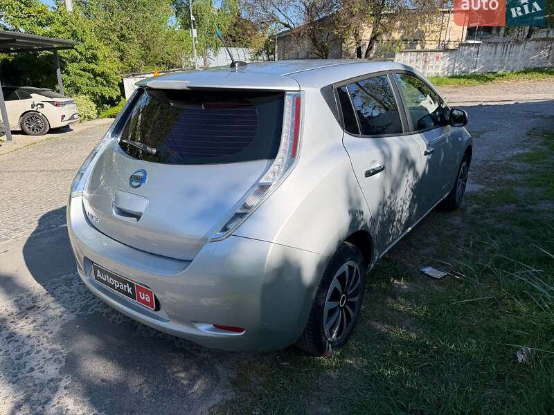 Хетчбек Nissan Leaf 2013 в Києві фото 5 Хетчбек Nissan Leaf 2013 в Києві
