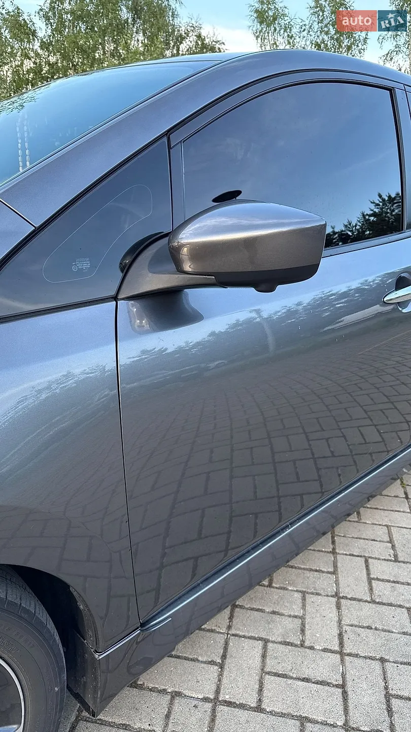 2020 Nissan Leaf - мініатюра 21