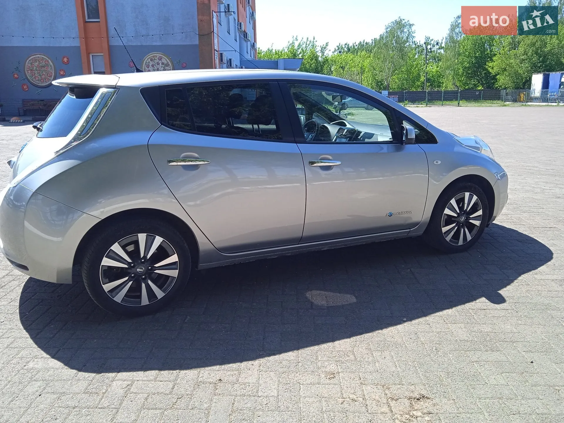 2015 Nissan Leaf - мініатюра 10