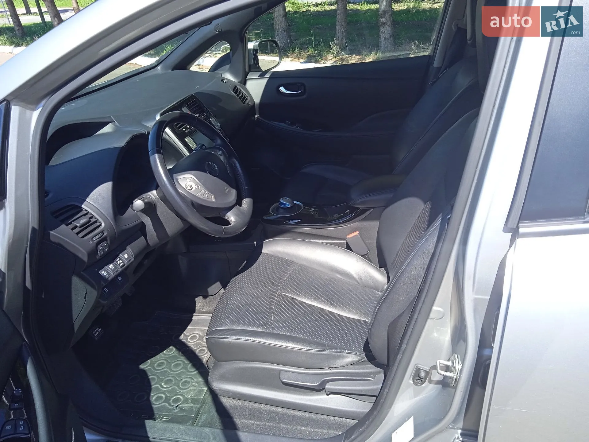 2015 Nissan Leaf - мініатюра 24