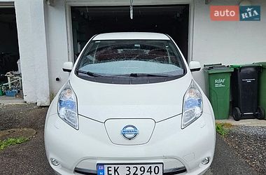 Хэтчбек Nissan Leaf 2016 в Умани