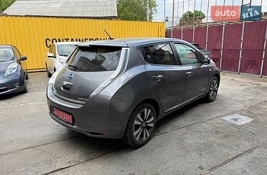 Хетчбек Nissan Leaf 2014 в Умані