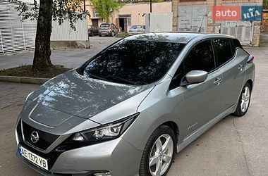 Хэтчбек Nissan Leaf 2018 в Кривом Роге
