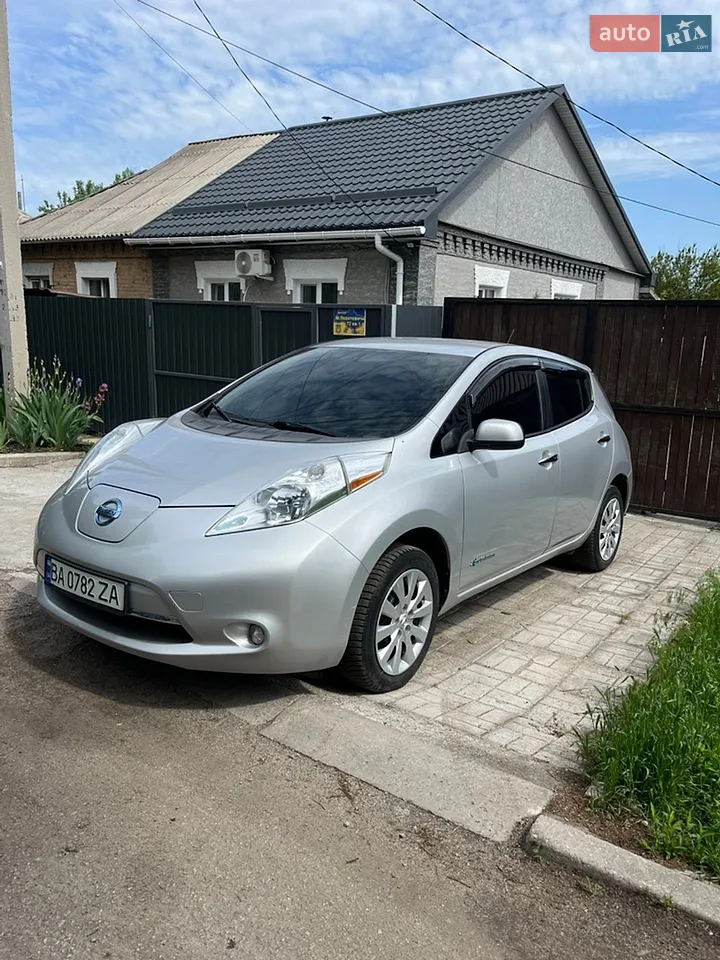 2014 Nissan Leaf - мініатюра 16