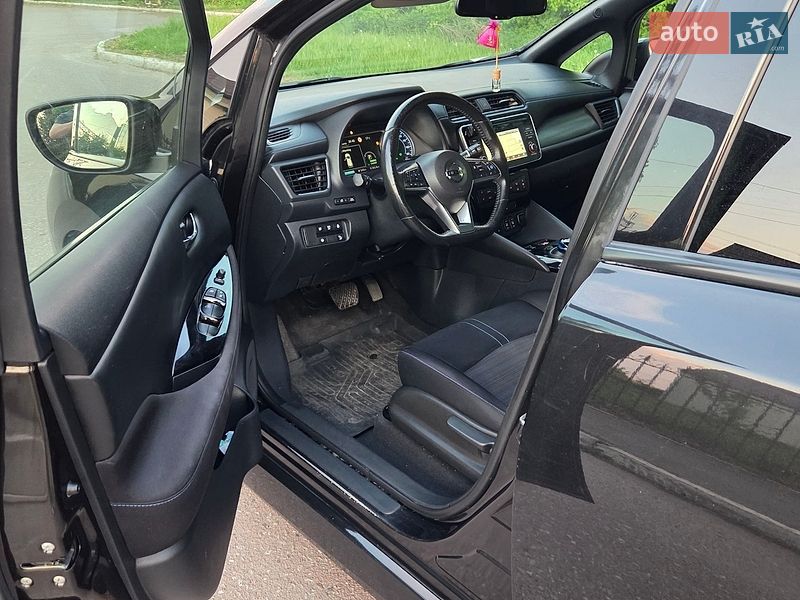 Хэтчбек Nissan Leaf 2017 в Радивилове