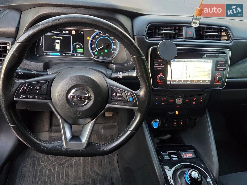 Хэтчбек Nissan Leaf 2017 в Радивилове