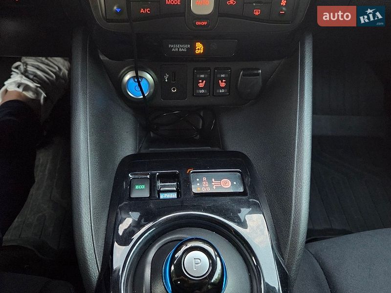 Хэтчбек Nissan Leaf 2017 в Радивилове